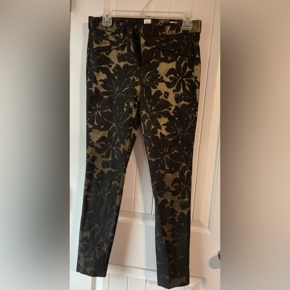 GAP Black and Gold Patterned Pants